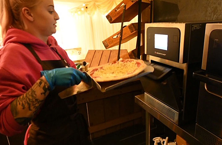 Piglets Farm Pizza Oven